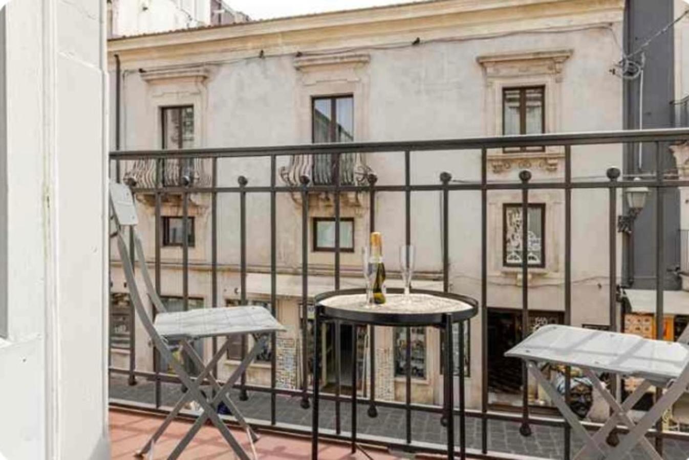 カターニア San Martino House Al Duomoヴィラ エクステリア 写真